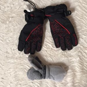 Ski gloves & socks